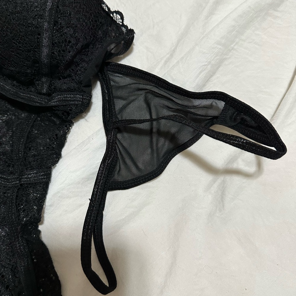 Lingerie set - Picture 2 of 3